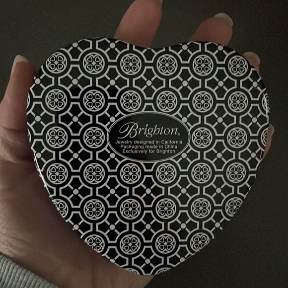 Brighton Heart Tin - Picture 3 of 11